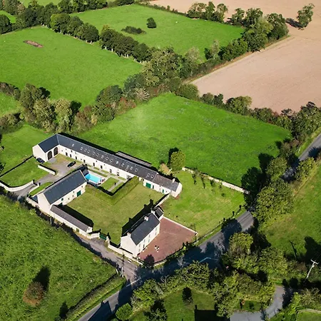 Le Pressoir De La Vieville, Renoir Apartment